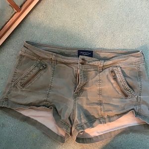 American Eagle size 10 faded camo! Comfy stretch!